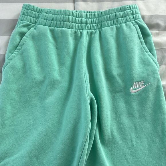 Nike Girls Drawstring Sweatpants (MINT GREEN) - Picture 2 of 3